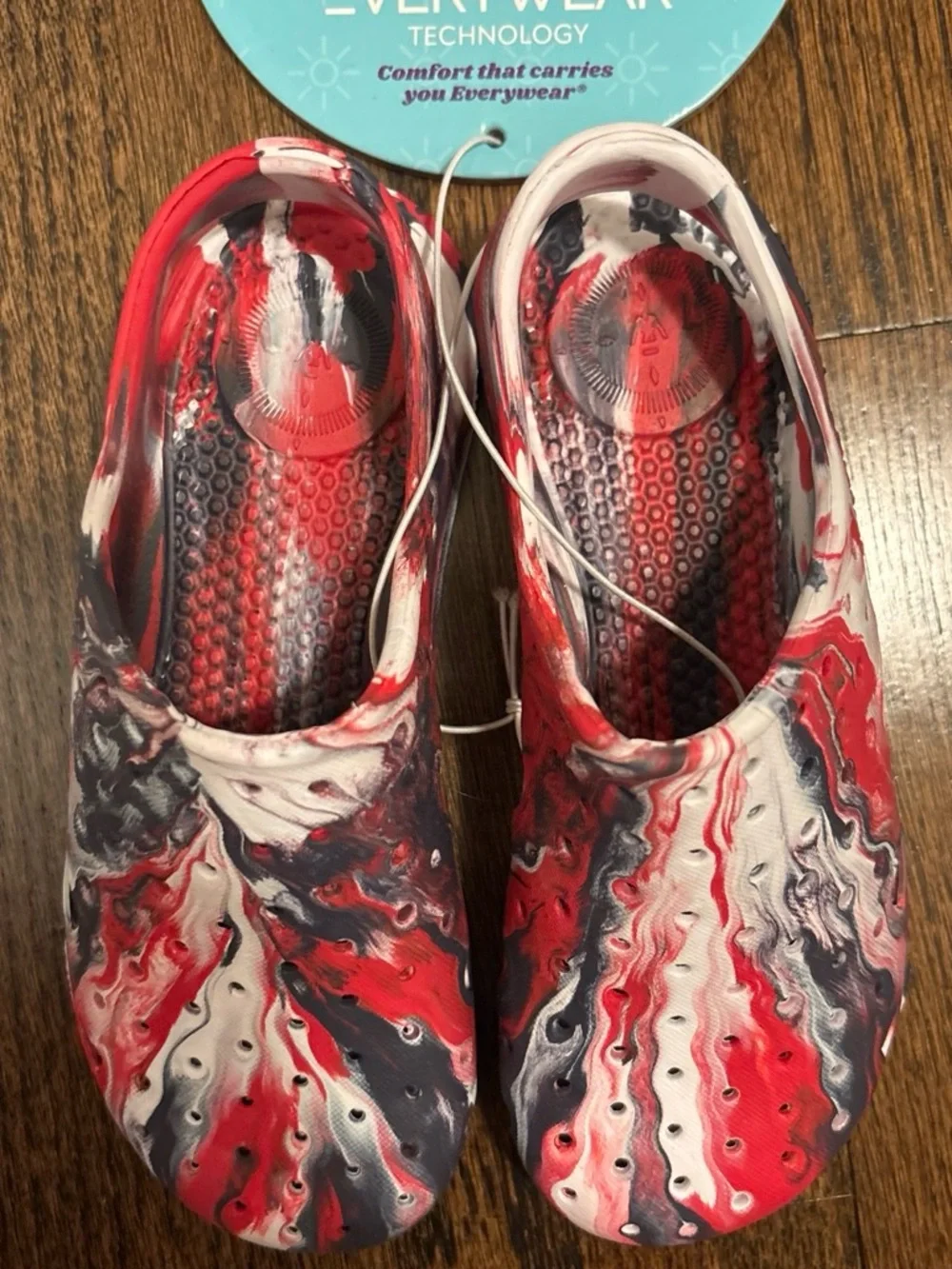 Kids TOTES water shoes. Size 11-12